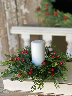 16" Lively Berry Candle Ring