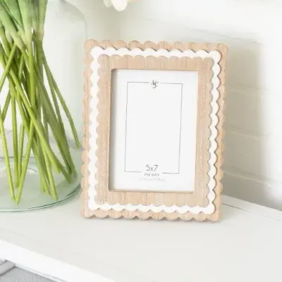 Rectangular Scalloped Photo Frames 5x7