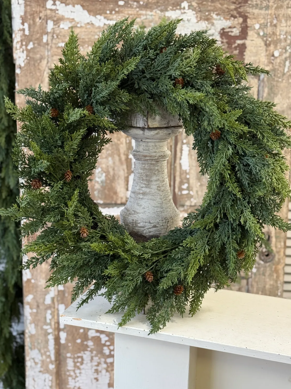 24" Woodbridge Cedar Wreath