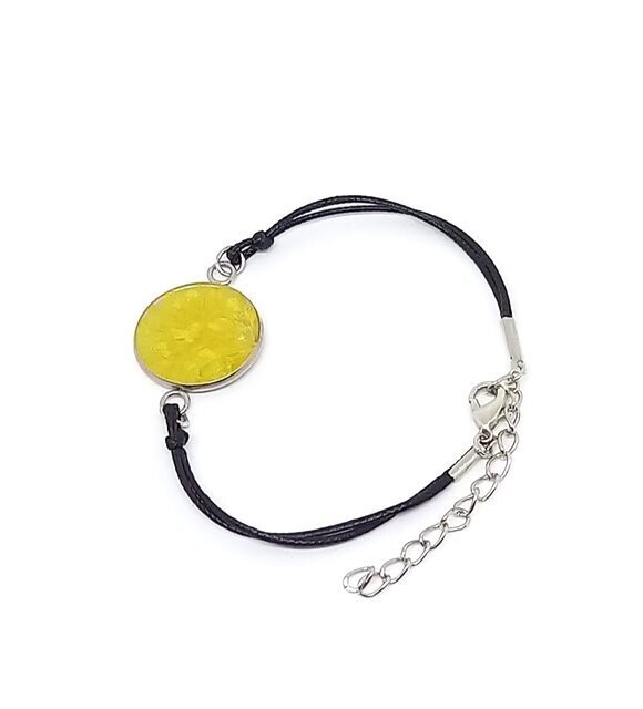 Bracelet cordon/inox, pétale de Statice jaune. D20mm