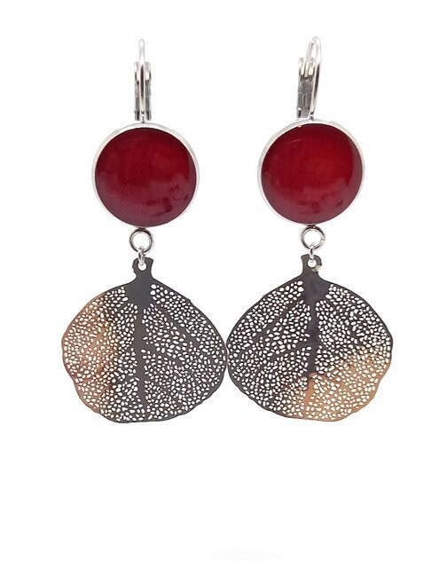 Dormeuses pendantes pétales de Rose rouge et filigrane inox.