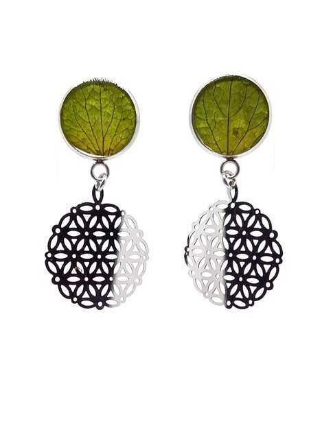 ​Clous d'oreilles, pétales d'Hortensia vert, fleur de vie inox