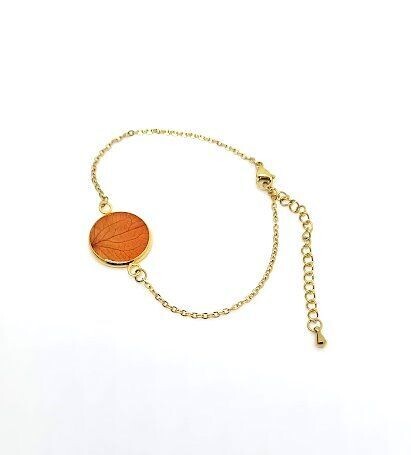 Bracelet doré, pétale d'Hortensia orange. D16mm