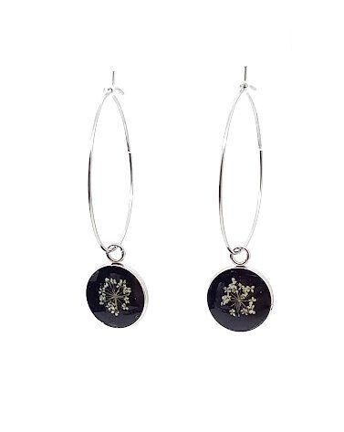 Boucles d'oreilles créoles fleurs de Carotte, fond noir