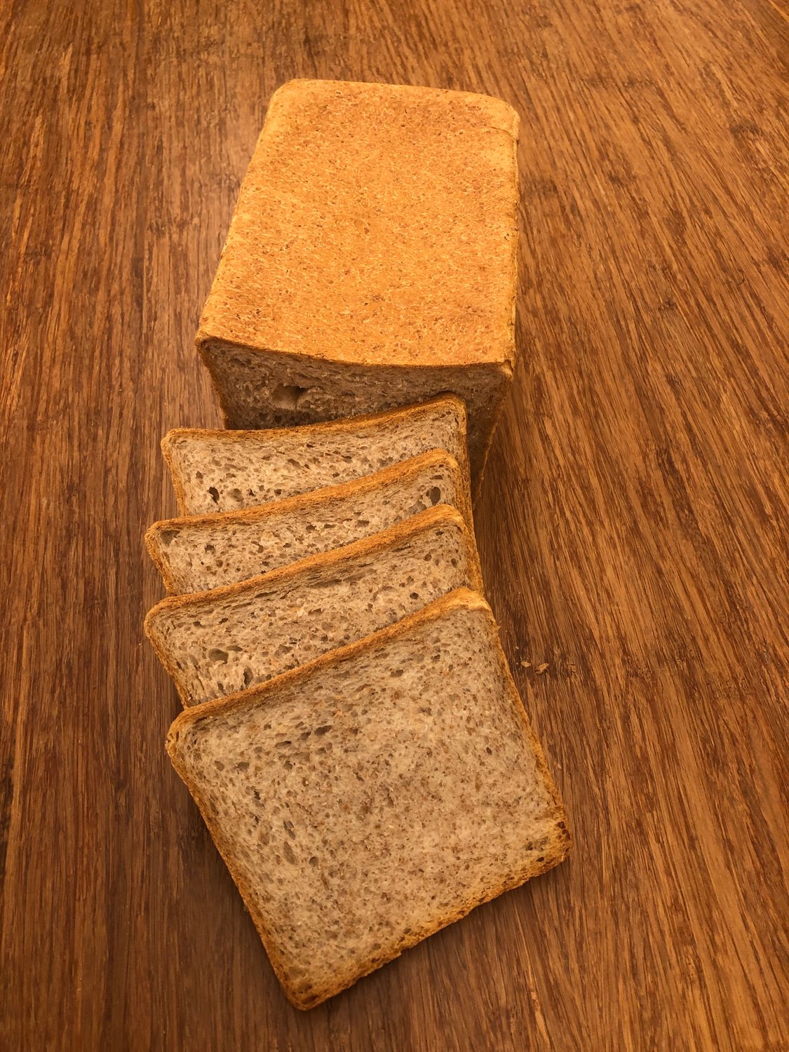 Backschüür14-Toast Vollkorn