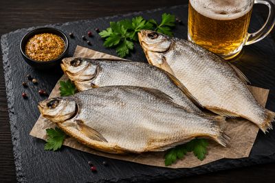Dried Caspian Bream with Roe – 1 lb – “Лещ с икрой”