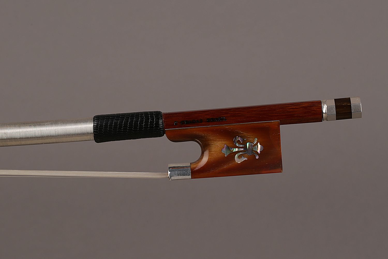 Arcos Brasil Silver-mounted Ipê Violin Bow “Fluer-de-lys”