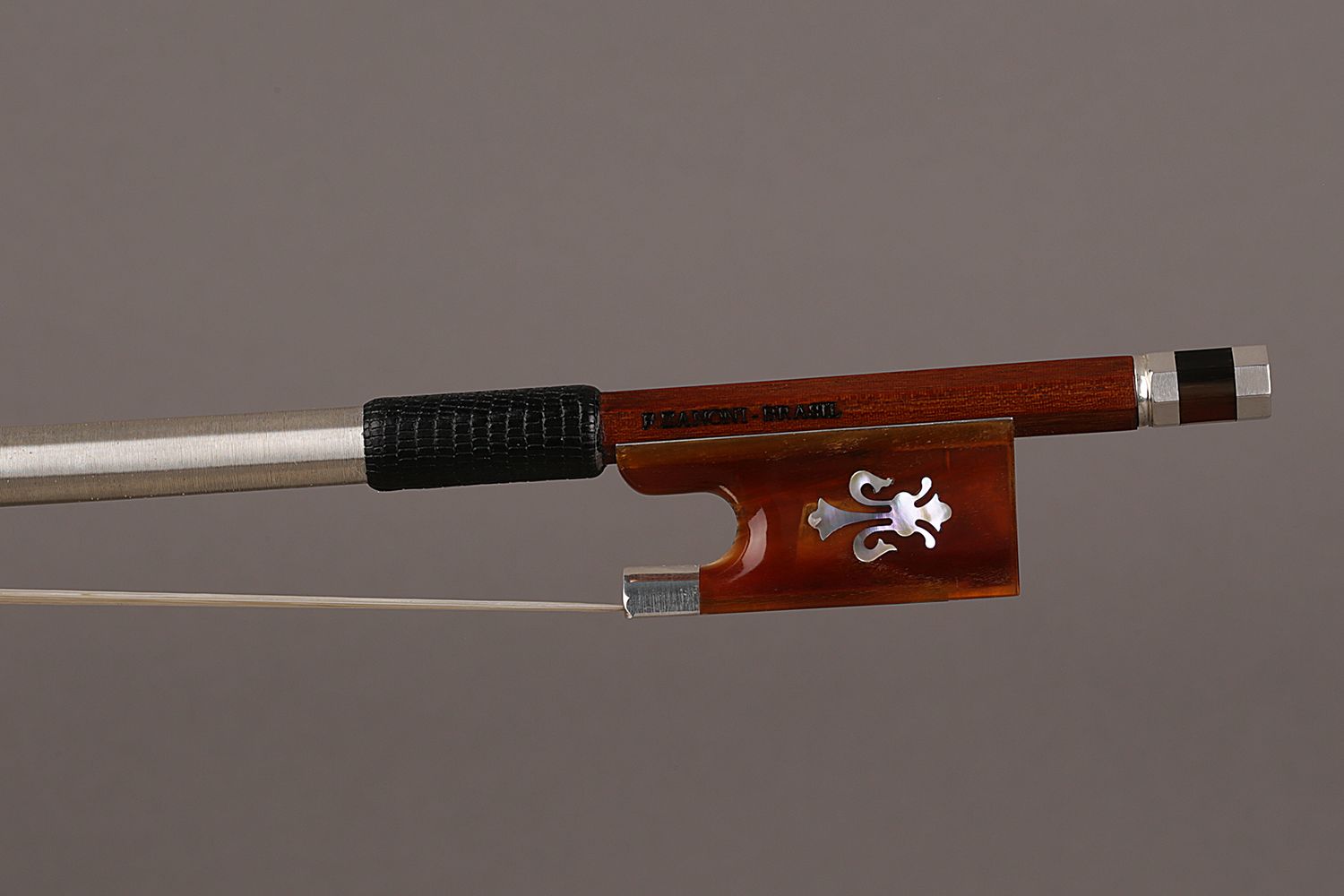 Arcos Brasil Silver-mounted Ipê Violin Bow “Fluer-de-lys”