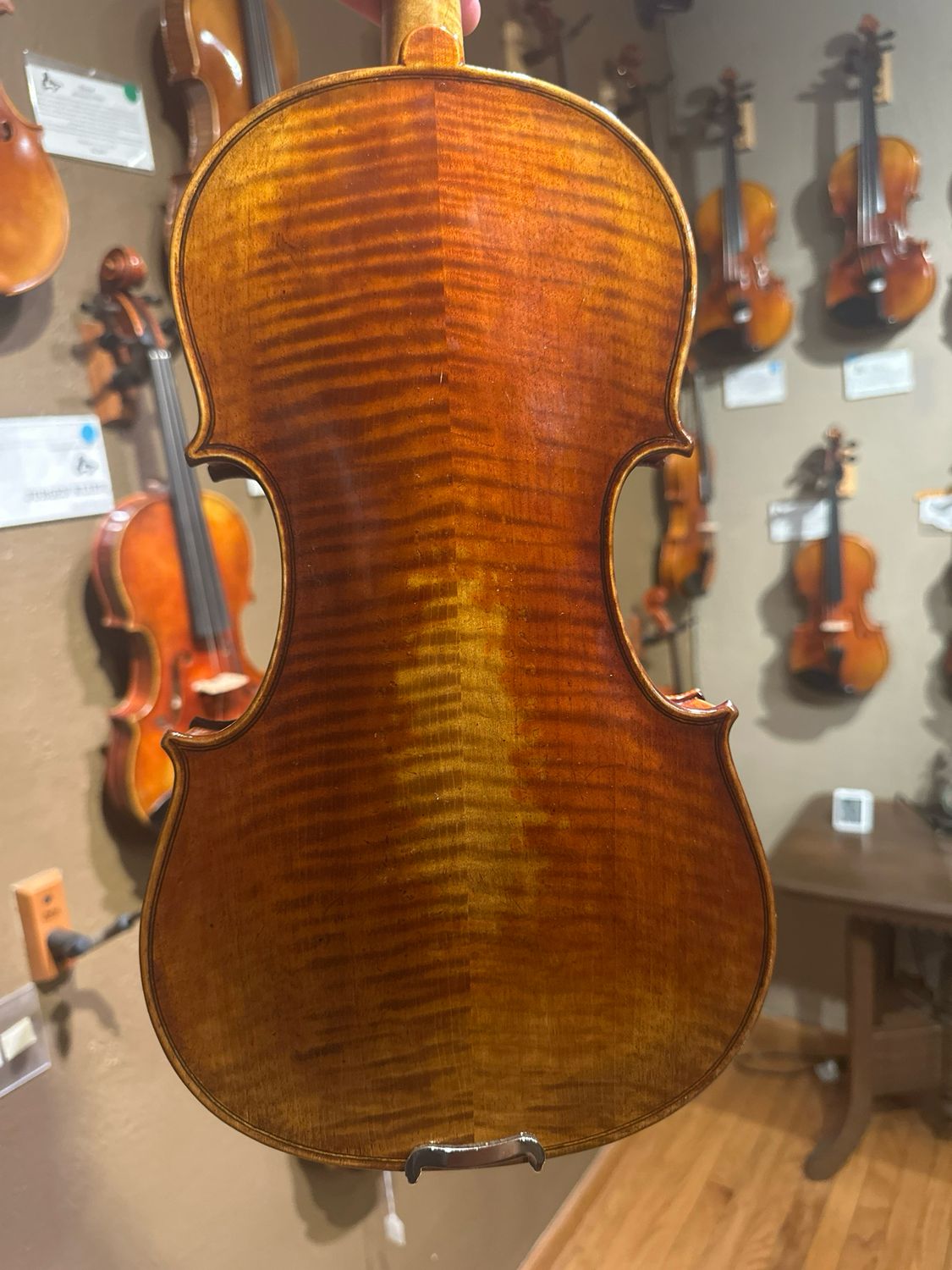 JAY HAIDE À L&#39;ANCIENNE VIOLIN