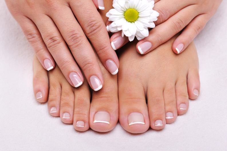 Manicure + Pedicure para Damas.