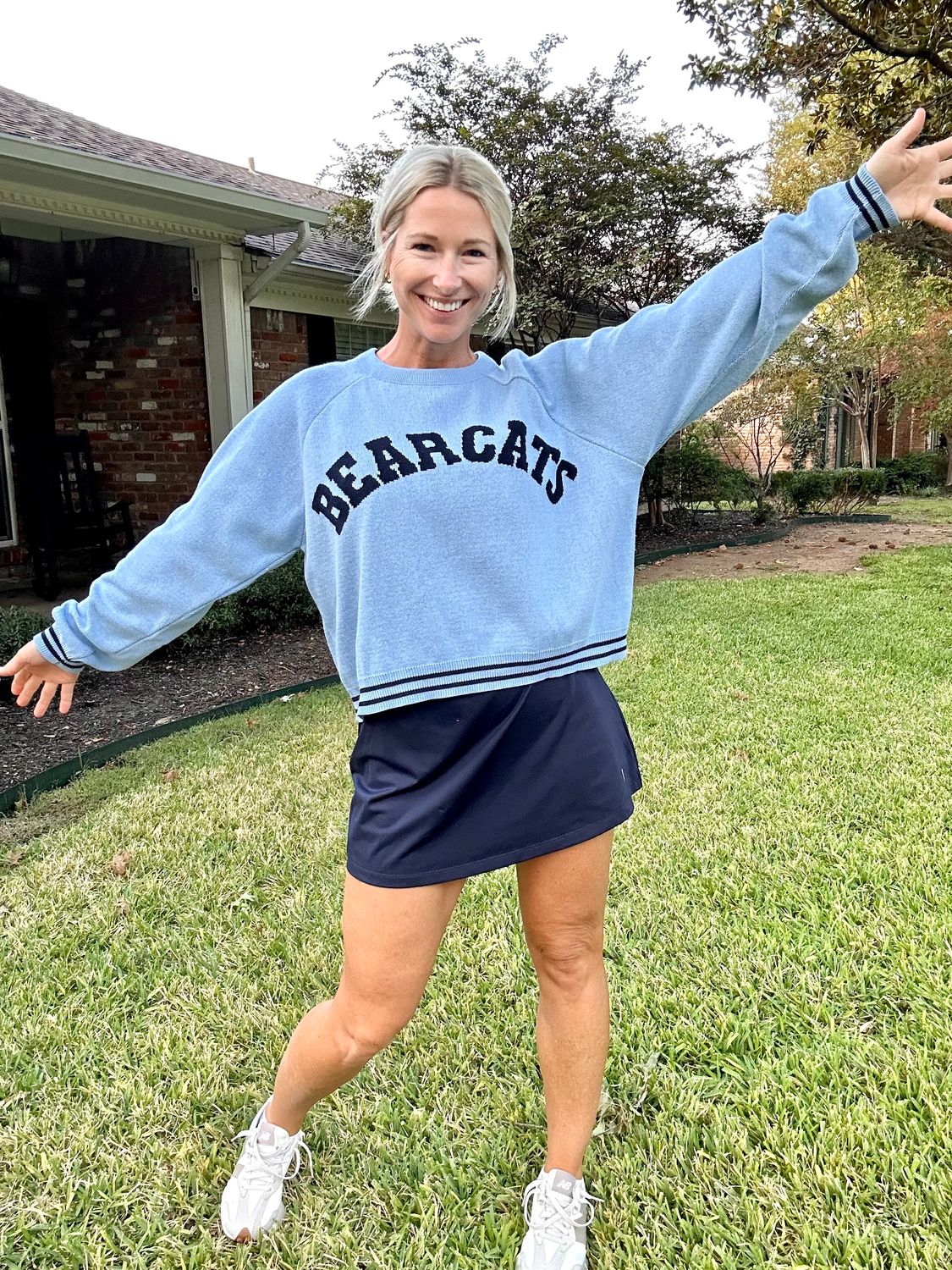 SS Women’s Bearcat Sweater