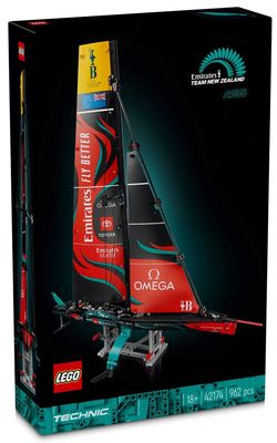 LEGO Technic 42174 - Emirates Team New Zealand AC75 Yacht