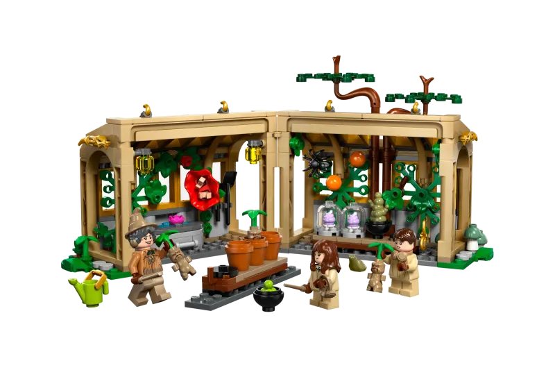 LEGO Harry Potter 76445 - Hogwarts™ Castle: Herbology Class
