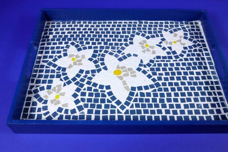 Blaues Serviertablett