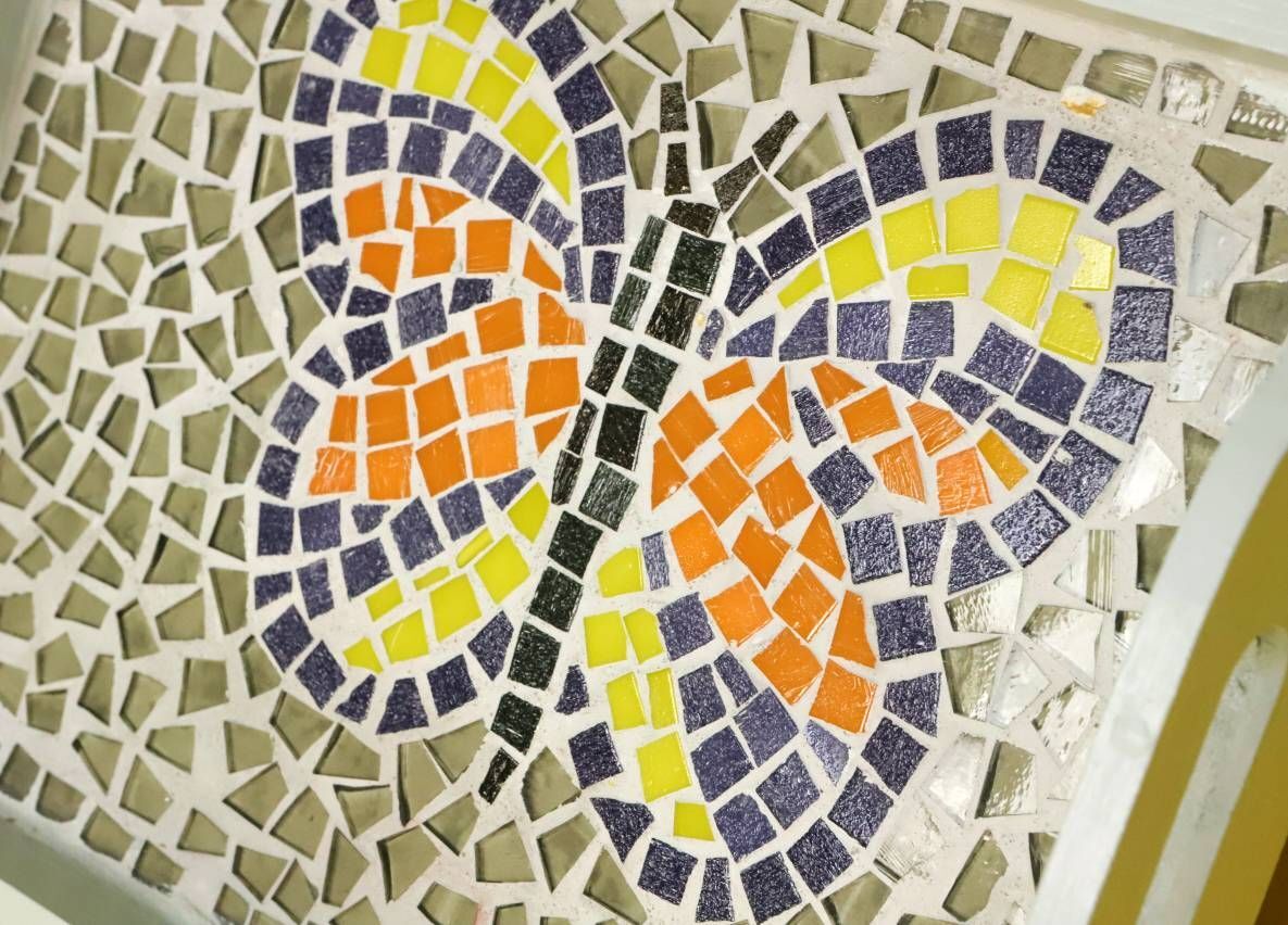 kleines Tablett mit passendem Teelicht