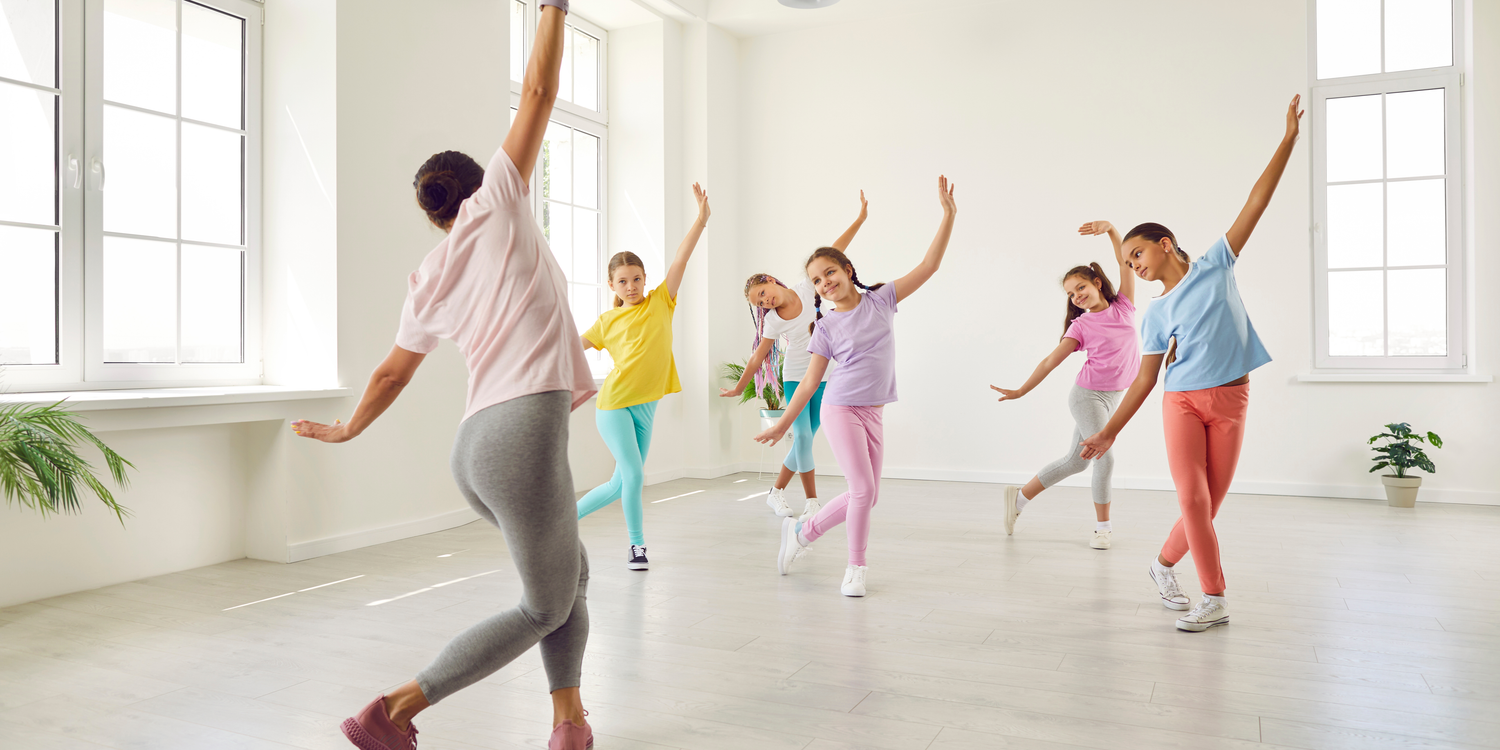 Friday - Contemporary Dance (8+ Yrs.)
