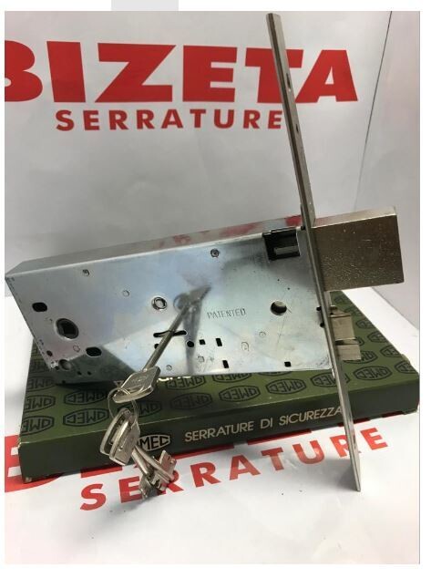 SERRATURA ELETTRICA INFILARE A FASCIA CON SCROCCO REVERSIBILE E MANDATA A DOPPIA MAPPA entrata mm 90