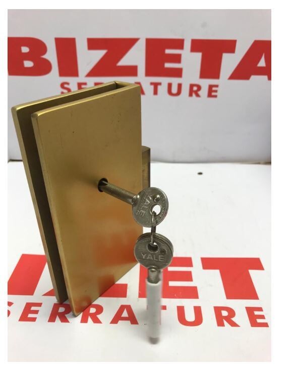 SERRATURA PER PORTA VETRI CON CHIAVE A SPILLO entrata mm 40