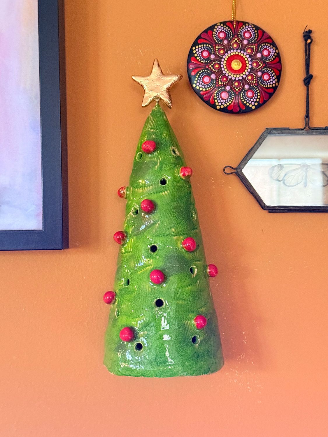 kerstboom aan de wand