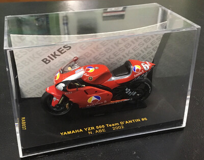 Motocicletta Yamaha YZR 500 team D’Antin