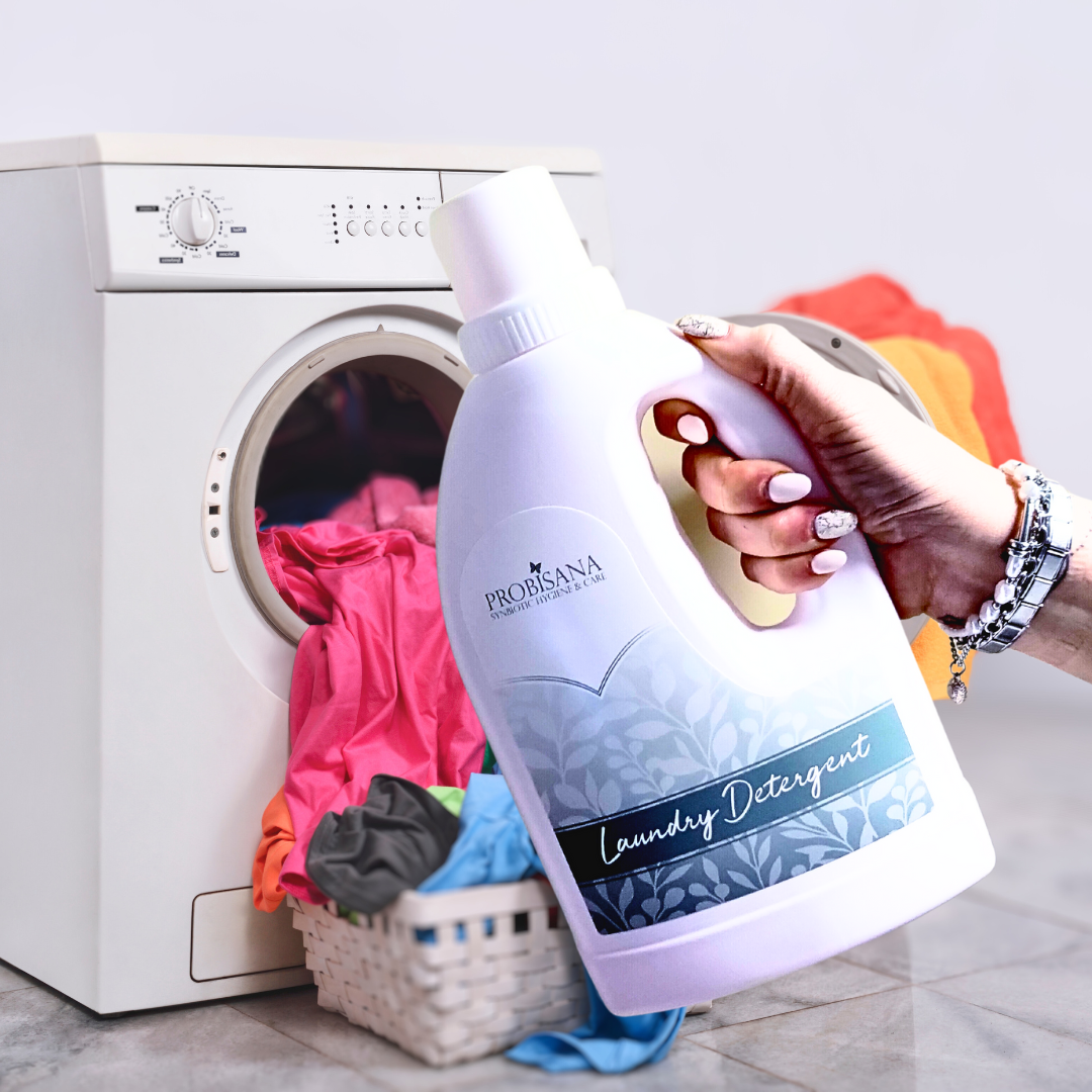Detersivo Lavatrice con Probiotici naturali Probisana. Deterge profondamente tutti i tipi di bucato ed elimina completamente gli odori più persistenti  (sudore, cibo, animali)