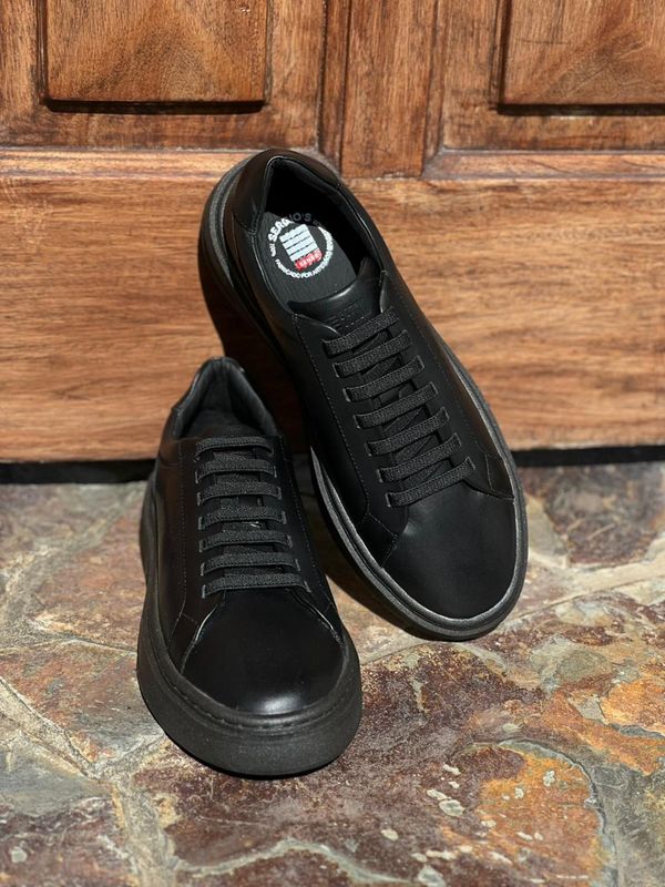 TENIS