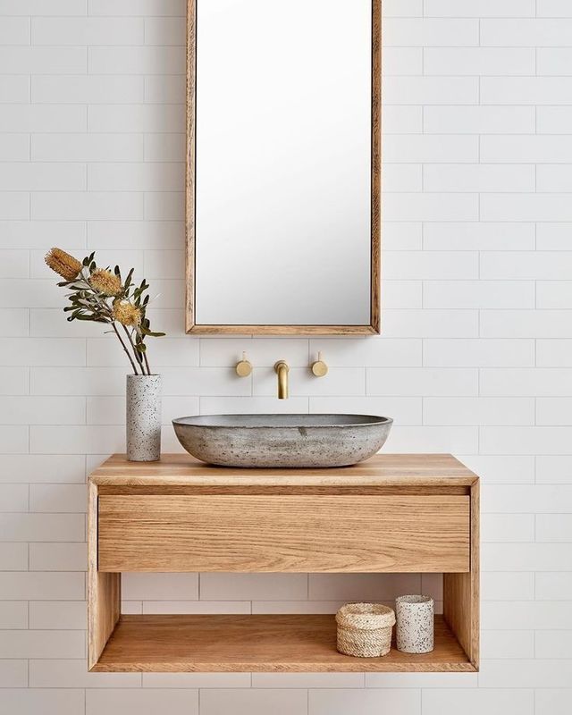 Umhlali Vanity