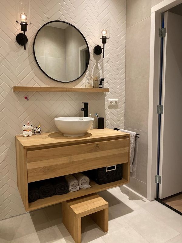 Umhlali Vanity