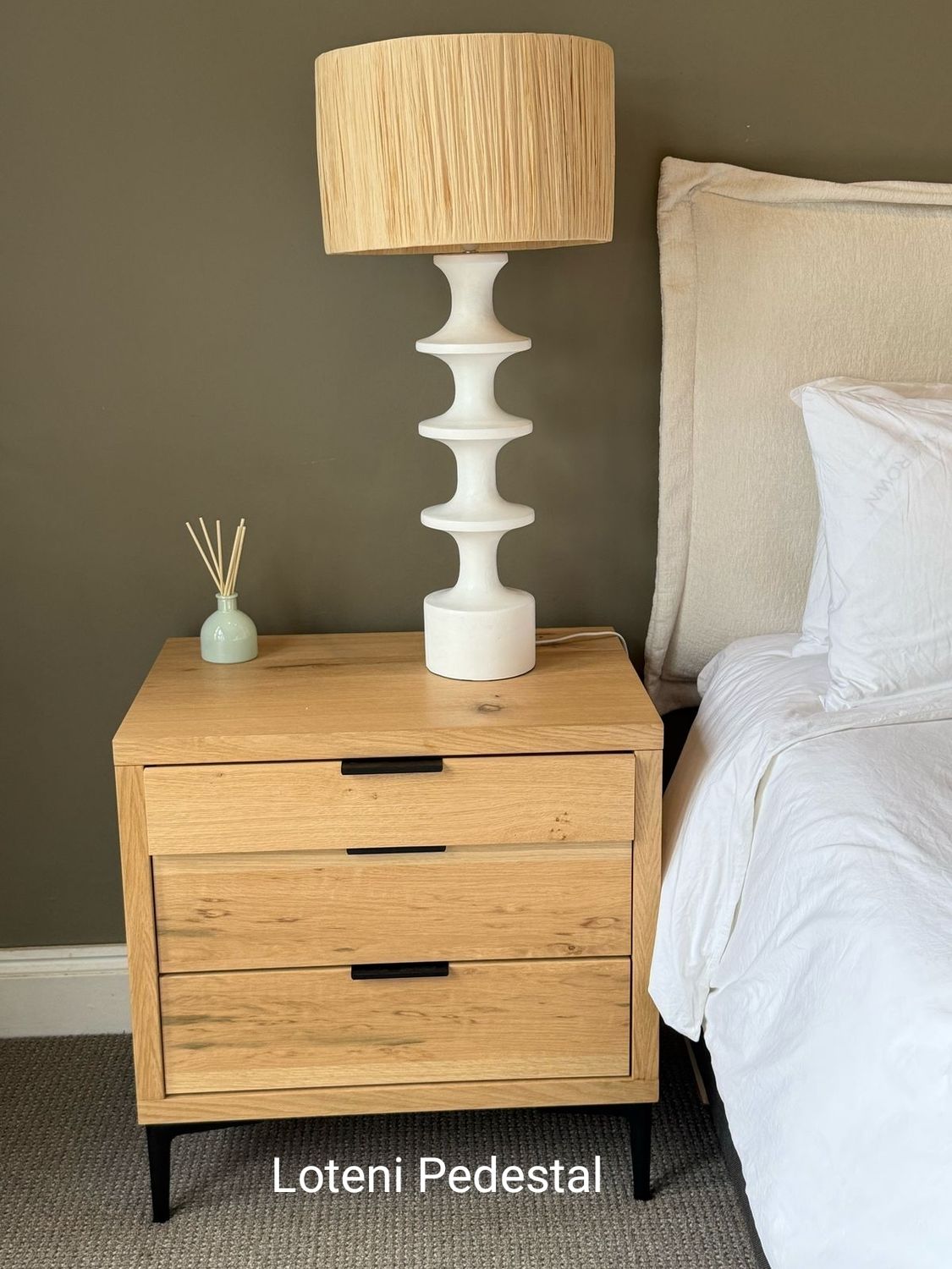 Loteni Pedestal