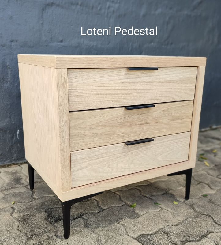 Loteni Pedestal Loteni Pedestal