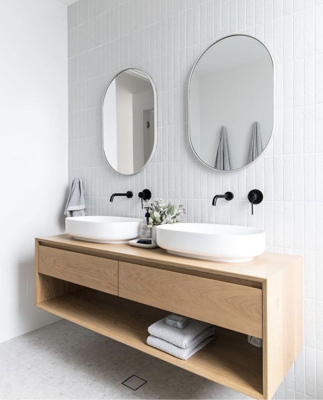 Umhlali Vanity