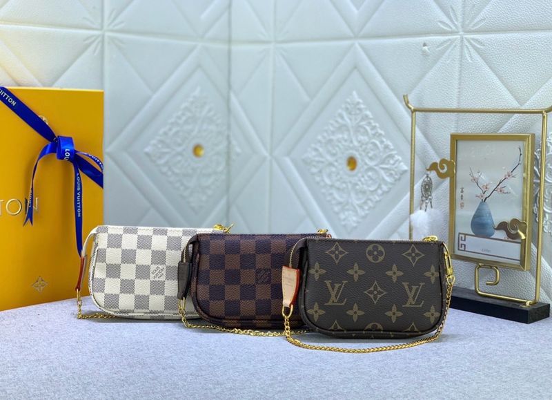 LV Mini Pochette