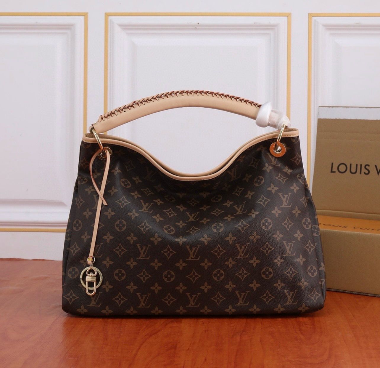 LV Purse