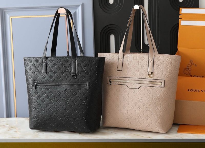 LV Tote