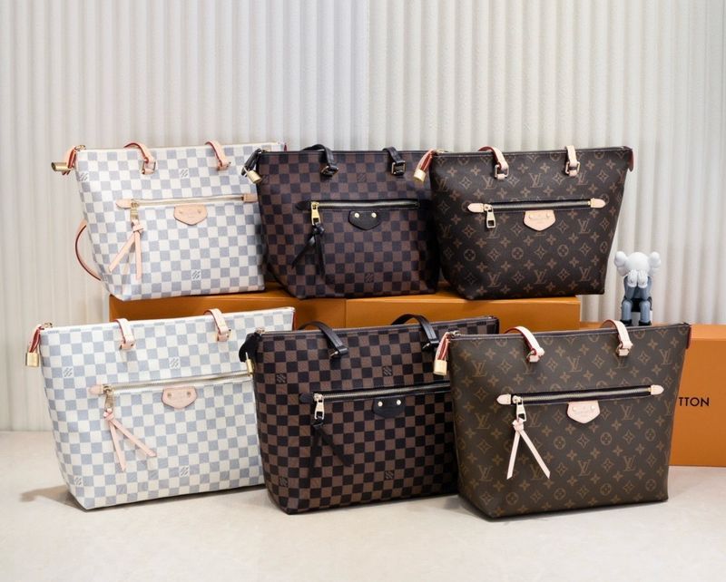 LV Purse