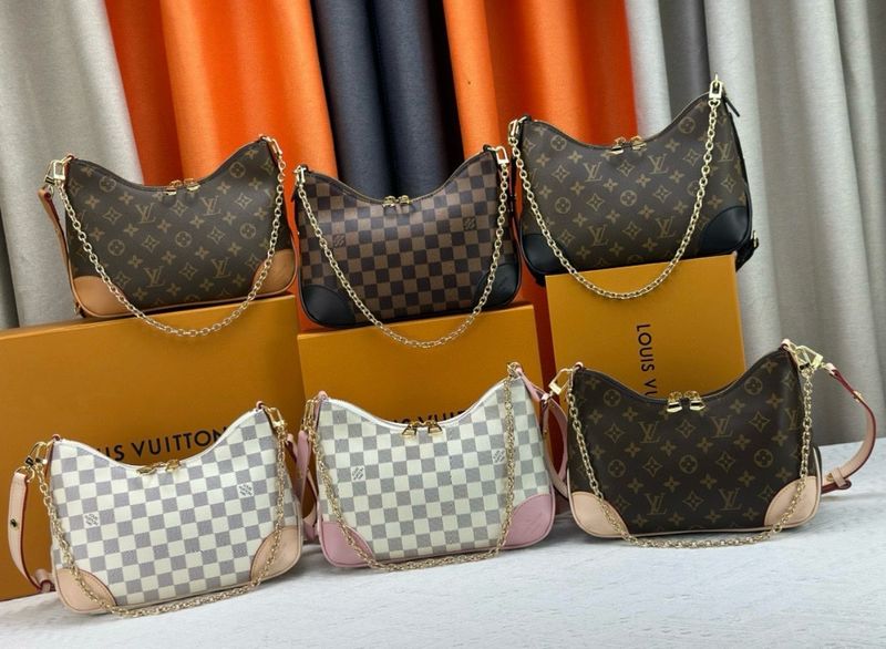 LV Purse
