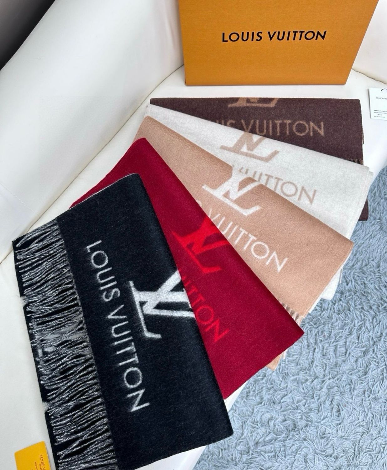 LV Scarf