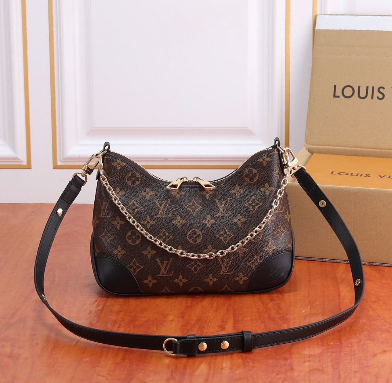 LV Purse