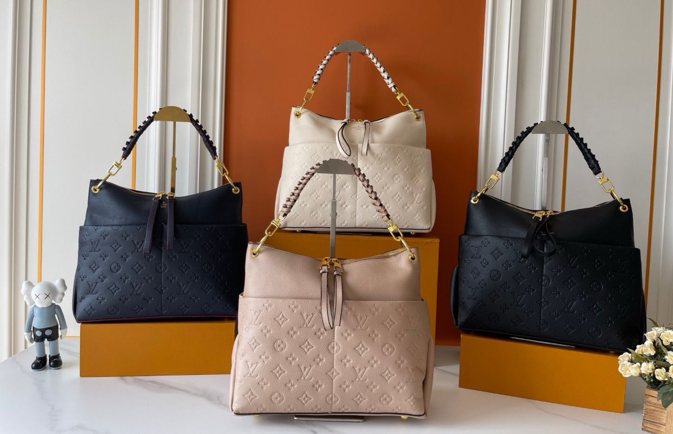LV Purse