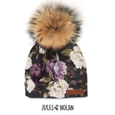 VENTE FINALE - Tuque pompon ENFANT - Fleurs mauves VENTE FINALE - Tuque pompon ENFANT - Fleurs mauves