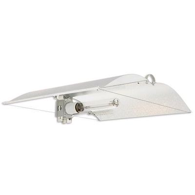 Riflettore Adjust-a-Wings Avenger Medium 400-600W con Super Spreader Riflettore Adjust-a-Wings Avenger Medium 400-600W con Super Spreader