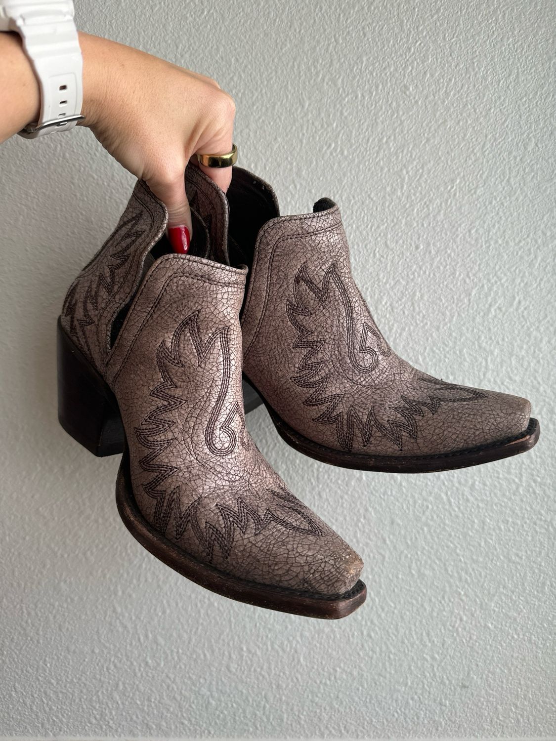 Ariat Dixon Bootie — Size 8
