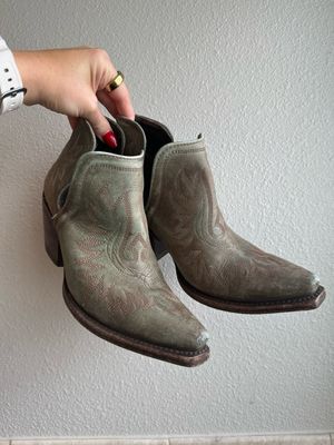 Ariat Dixon Bootie — Size 7.5