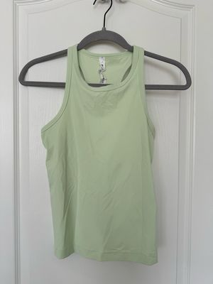 Lululemon Racer Back Tank — Size 6