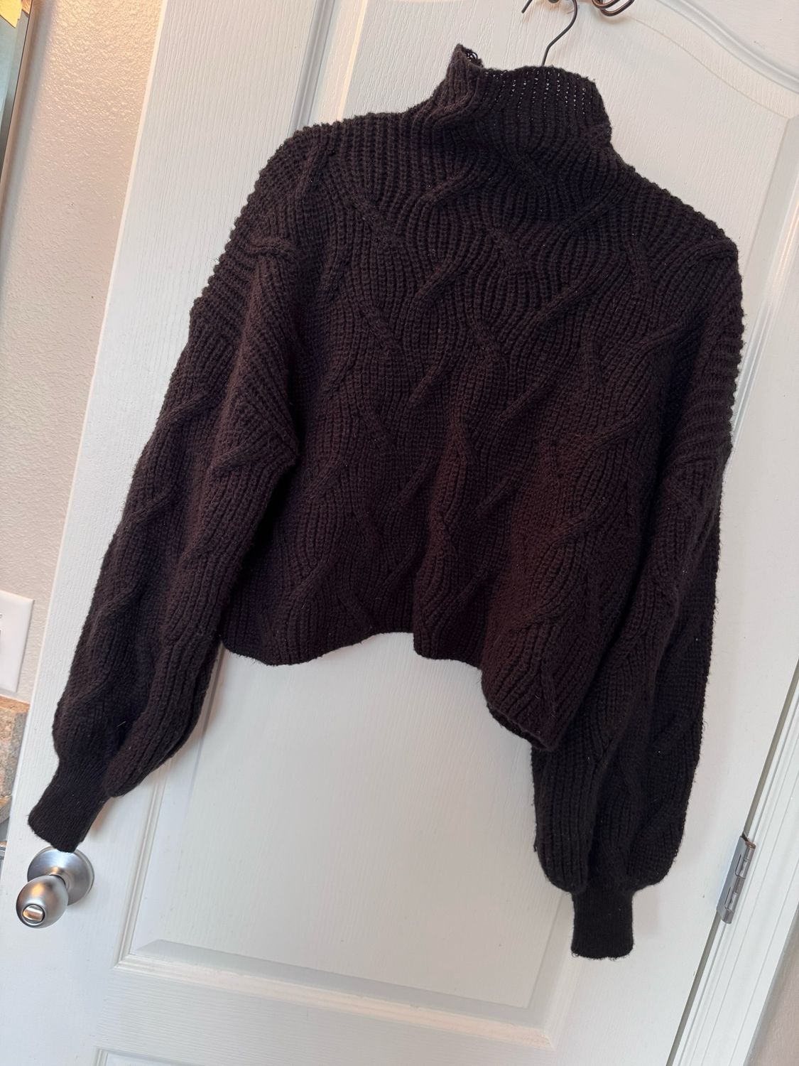 Boutique Cable Sweater Small