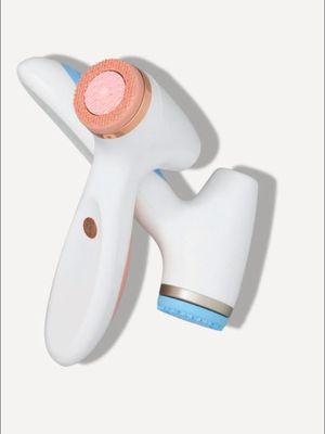 LumiSpa iO + Free Cleanser 💕🩵