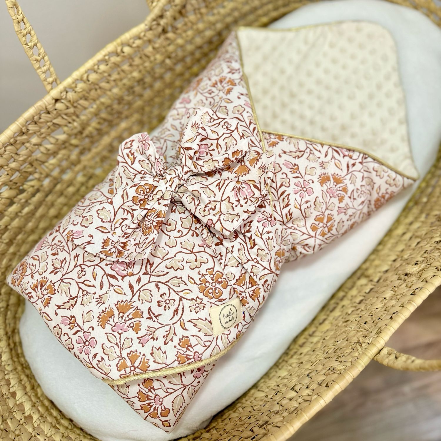 Nid d&#39;ange d&#39;emmaillotage india rose