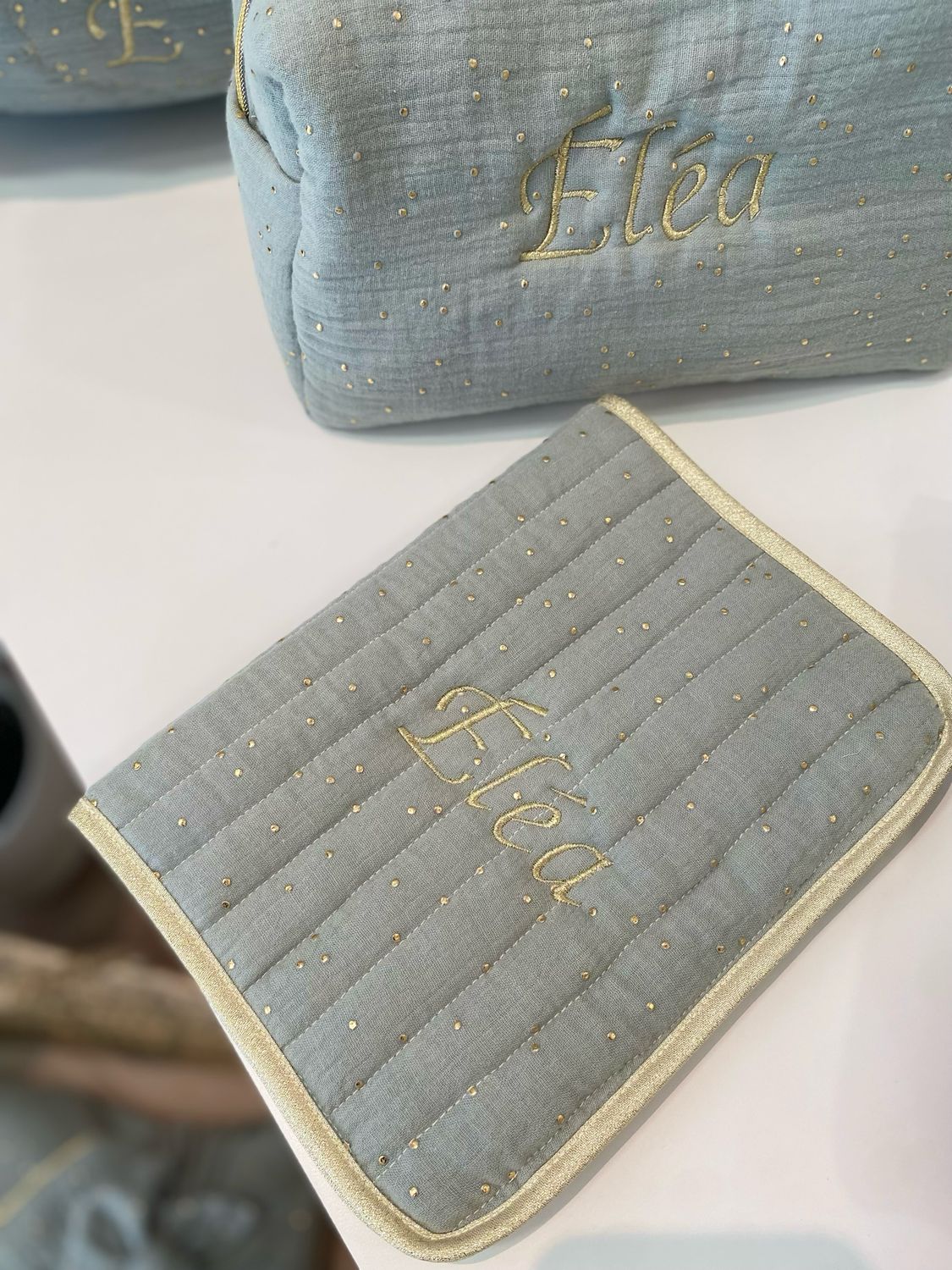 Protège carnet de santé VERT OLIVE personnalisable