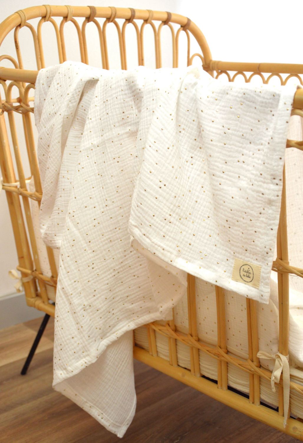 Lange bébé en gaze de coton blanc or