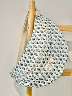 Collection blila (SAC BANANE A LANGER , POCHETTE,PANIERE EN LIN )